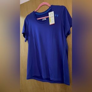 Under Armour Heat Gear short sleeve scoop neck T. Size XL NWT